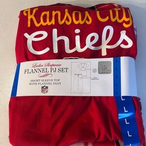 NFL Kansas City Chiefs Red Flannel PJ Set  Ladies Large